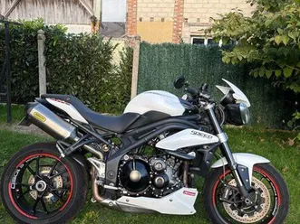 triumph speed triple 1050 abs