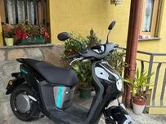 yamaha neo's elettrico 2024 - doppia batteria