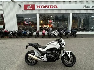 honda nc700sa 2012 750 cm3 | moto trail | 9 904 km | blanc | 44700 orvault