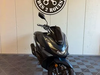 honda pcx 125cm3 bleu mat / demarrage sans cles reglement possible en 4-10 fois par carte bancaire - livraison possible