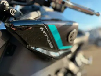 ② yamaha mt-09 midnight cyan 07/2024 465 km en parfait état