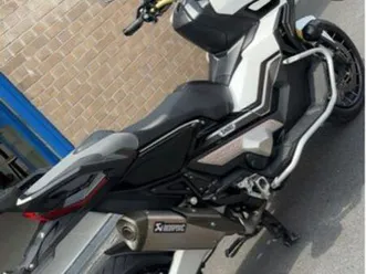 750 xadv échange tmax