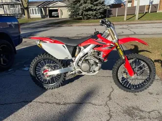 2008 honda crf450r original plastics and brake pads still