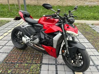 ducati streetfighter v2