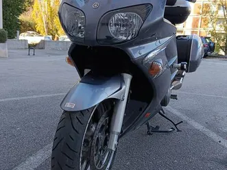yamaha fjr 1300 1300 cm3, 2005 god.
