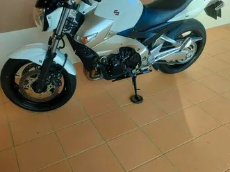 suzuki gsr600 impecável! alcantarilha e pêra