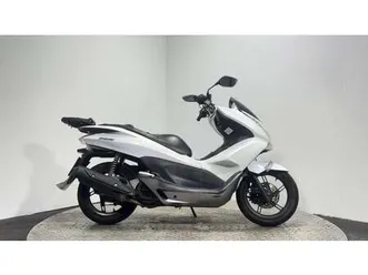 honda pcx 125 scooter petrol automatic (12 ps)
