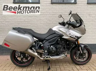 triumph tiger 1050 sport grijs