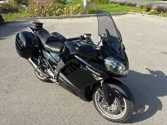 kawasaki gtr 1400 super stan niski przebieg serwisy możliwy transport lęki