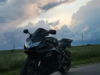 suzuki gsxr 750