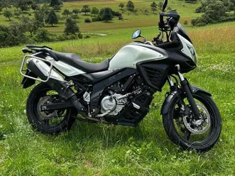 suzuki v-strom 650 (dla650a) motorrad reisenduro mit zubehör