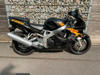 honda cbr 900rr,sc33 fireblade