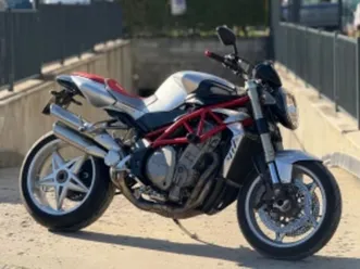 mv agusta brutale 910