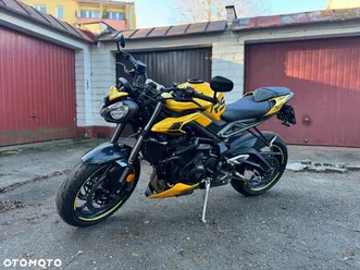 triumph street triple