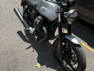 moto guzzi v7 stone