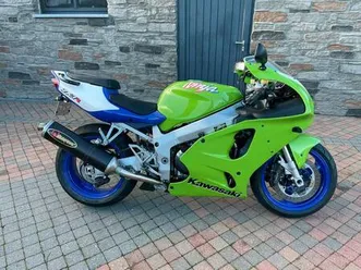 ② kawasaki zx7r