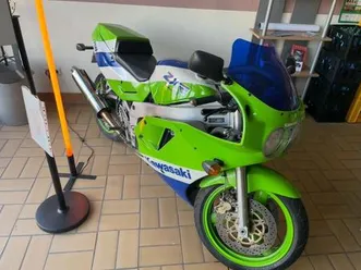 kawasaki zxr 750