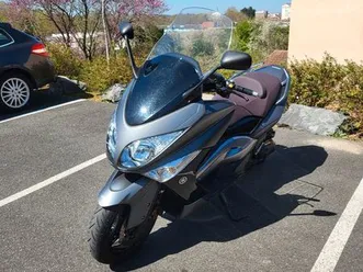 yamaha t-max