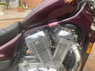 ② bordoux suzuki intruder 750