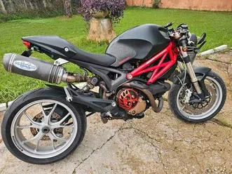 ducati - monster 1100