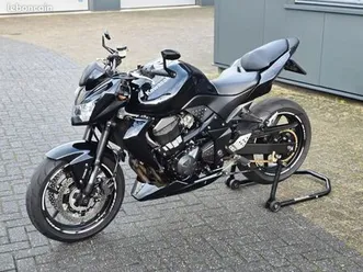 z750 full black edition avec faible kilométrage