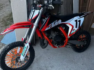 65 sx 2023 piston neuf, disque d’embrayage, bougie…