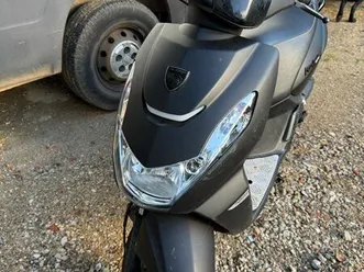 scooter peugeot kisbee