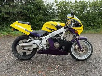 1988 honda cbr400r nc23 vente aux enchères
