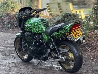 kawasaki zrx 1100 1998 custom paint etc. swap px a vendre