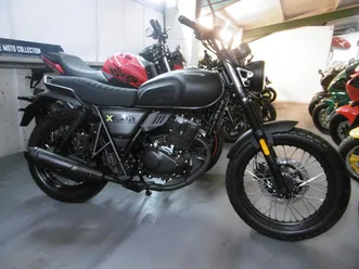 keeyway x light 125. the new retro 125 a vendre