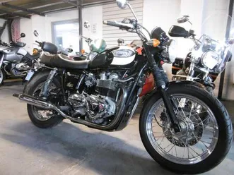 2005 triumph bonneville t100 stunning! fsh lots of extras. a vendre