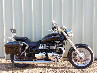 triumph bonneville america cruiser 2010 efi, service history a vendre