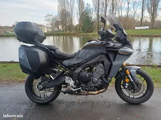 moto yamaha tracer 9 gt+