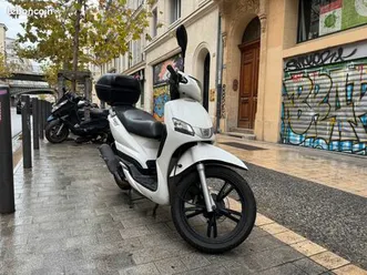 scooter tweet 125
