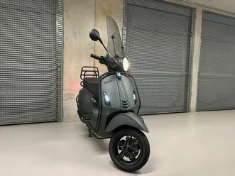 ② vespa primavera 125 cc