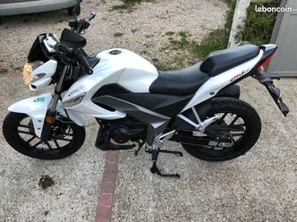 moto kymco ck1 125 cc -> très bonne affaire