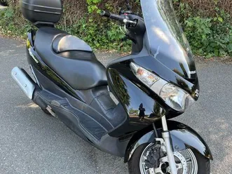 suzuki burgman 125 noir