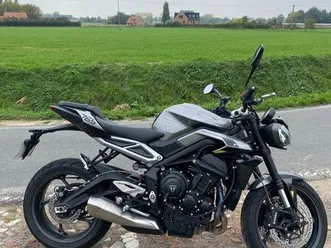 triumph - street triple r 2023 - 3500km