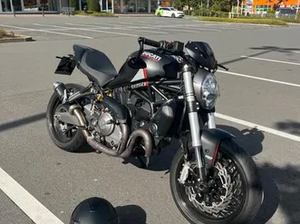 ducati monster 821 stealth beschr. lesen.