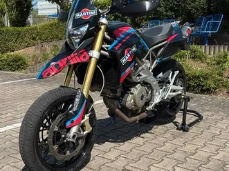 aprilia dorsoduro 750