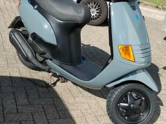 piaggio skr 125 roller