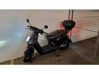 niu mqi-gt - e-roller in top-zustand