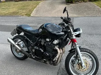 kawasaki zr 750, z750 naked bike, café racer