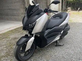 yamaha x-max 300 mit 11000km kurzheck und sportvario