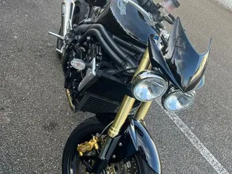 triumph speed triple 1050
