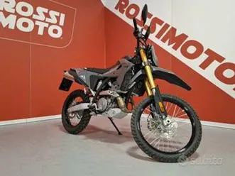 suzuki dr-z 4 s dr-z 4 s my25 (-)