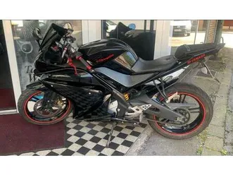 yamaha yzf r125 schwarz rot motorrad neuwertig