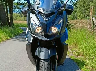 ② sym cruisym 300 cc