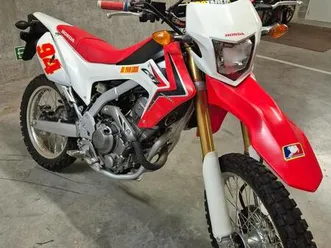 ② honda crf250l 4500km! bwj 2014 in nieuwstaat !