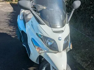 scooter 125 cm2 piaggio x evo